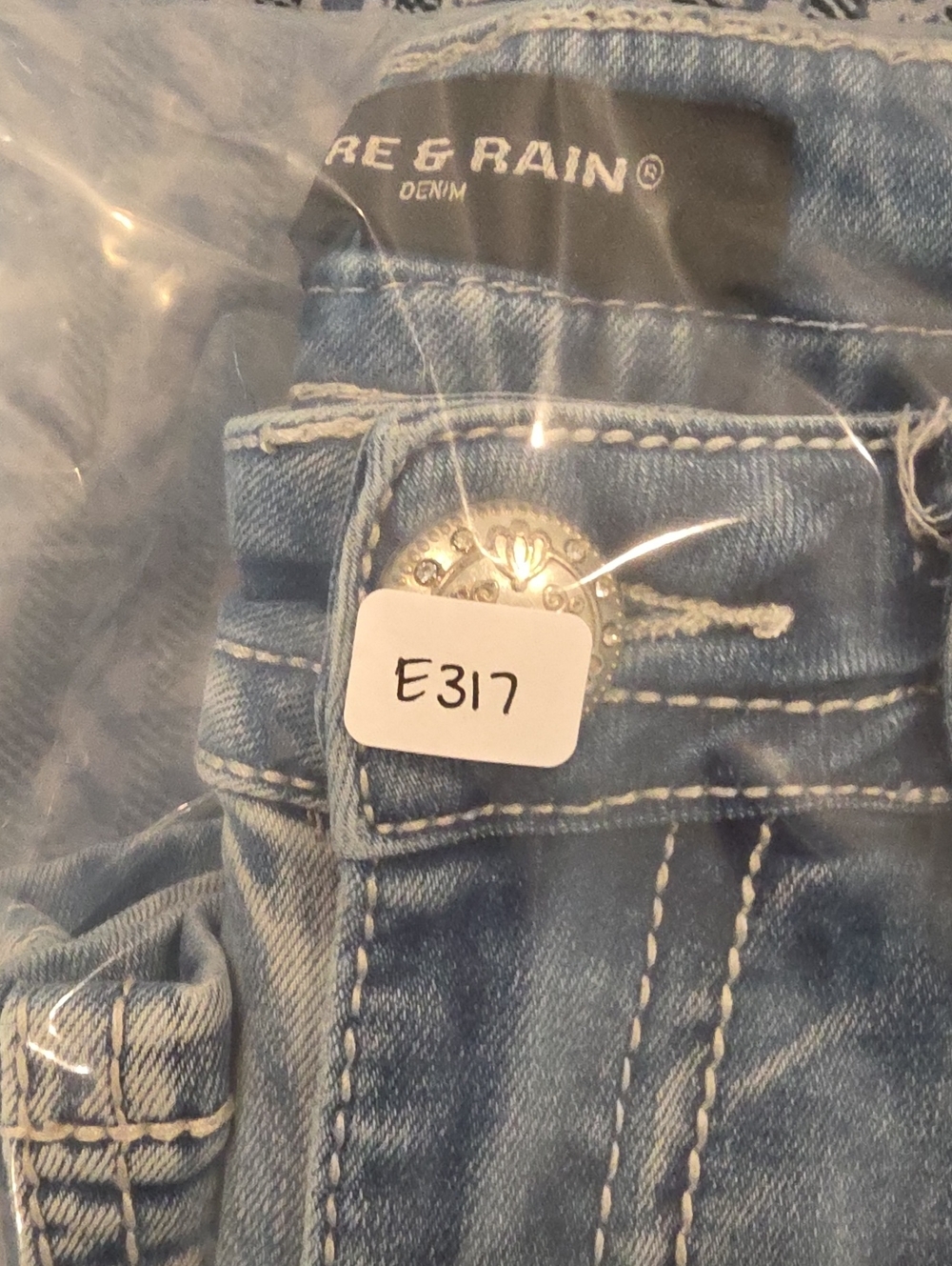 Fire & Rain Jeans Junior's Size 11 Bootleg Light Wash Stretch - Picture 8 of 10